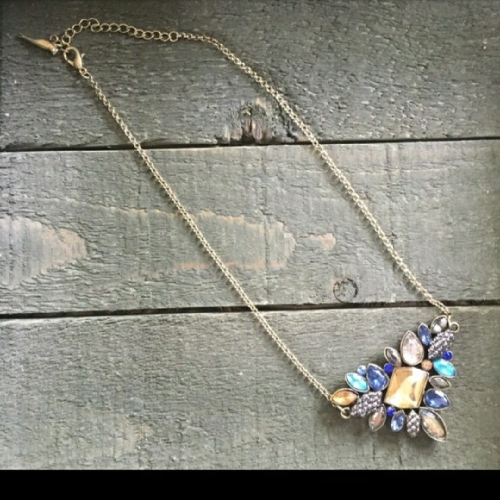 Statement necklace